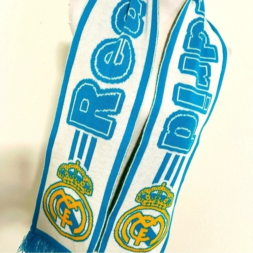 Real Madrid Scarf Unisex Beautiful Colors Warm Warm Around Soccer Games EUC